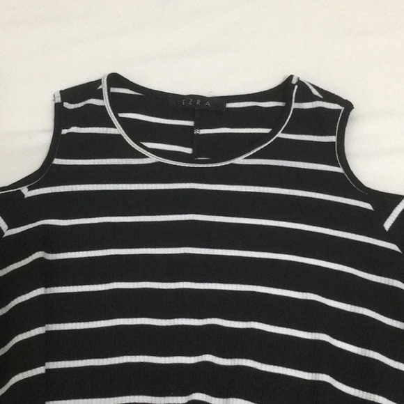 EZRA Women’s Black & White Ribbed Stripped Cold Shoulder Tunic Top Size M - Picture 8 of 11